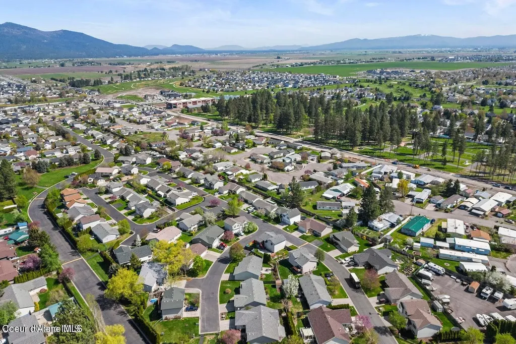 2615 N Wickiup Drive Post Falls ID 83854