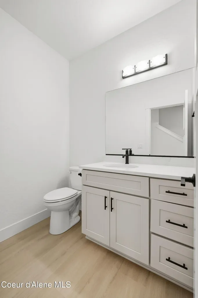 7705 E Howard Road Athol ID 83801