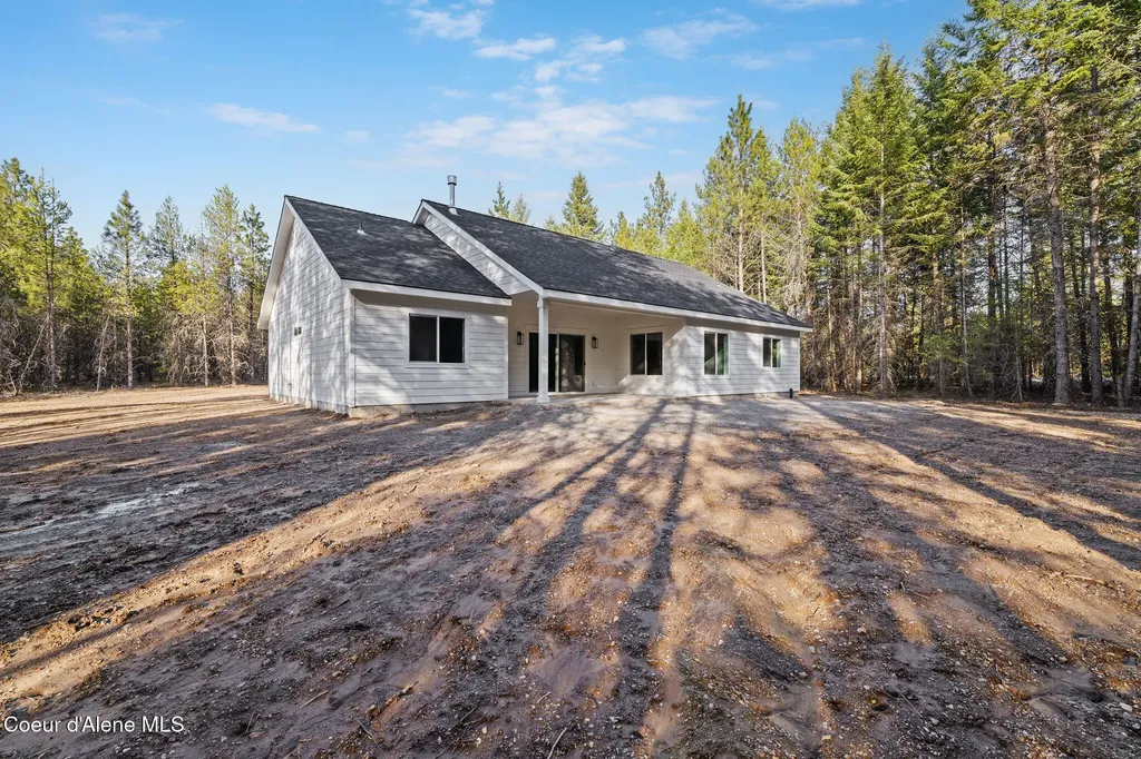 7705 E Howard Road Athol ID 83801