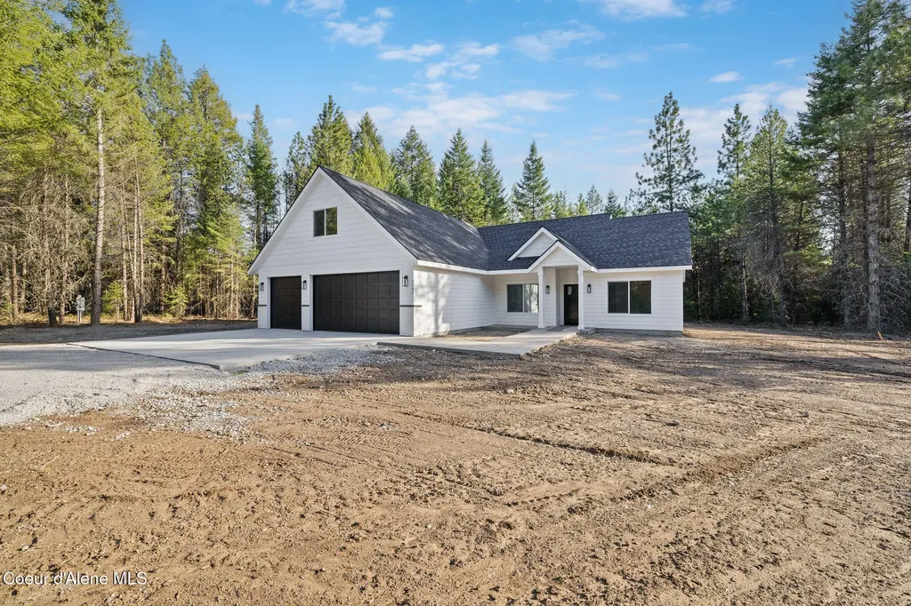 7705 E Howard Road Athol ID 83801