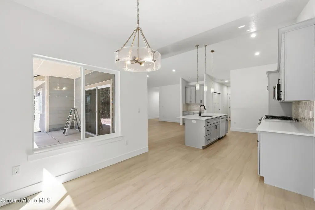 7705 E Howard Road Athol ID 83801