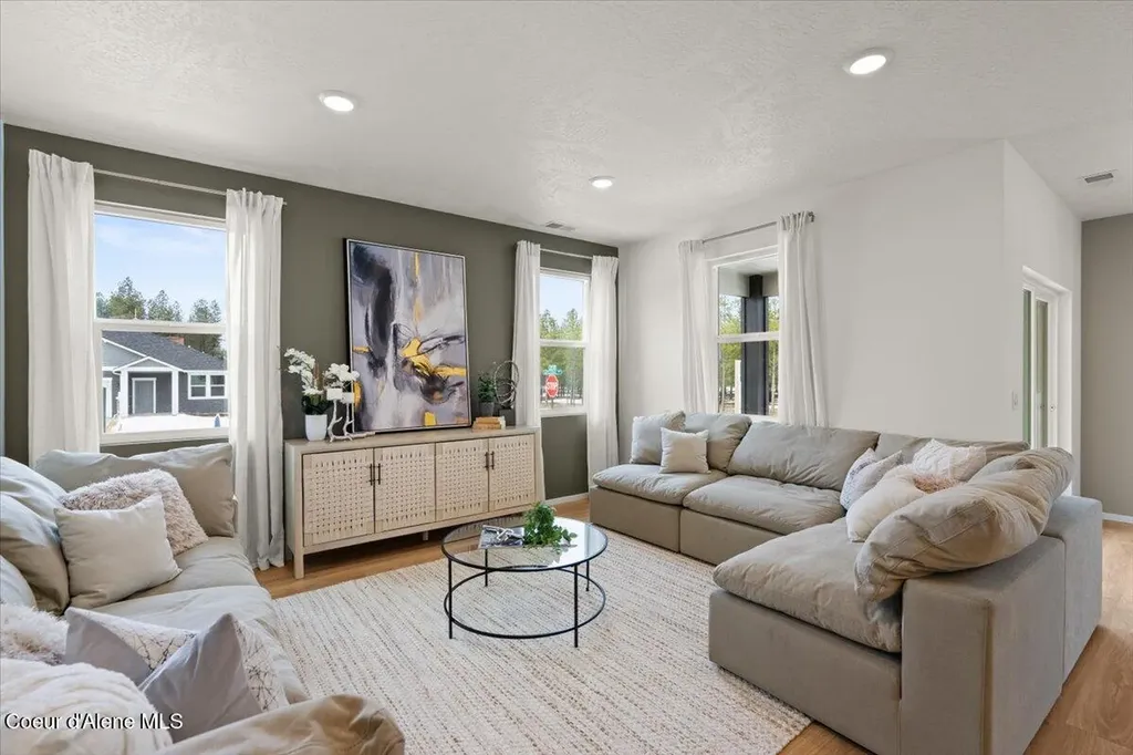 3472 N Columba Street Post Falls ID 83854