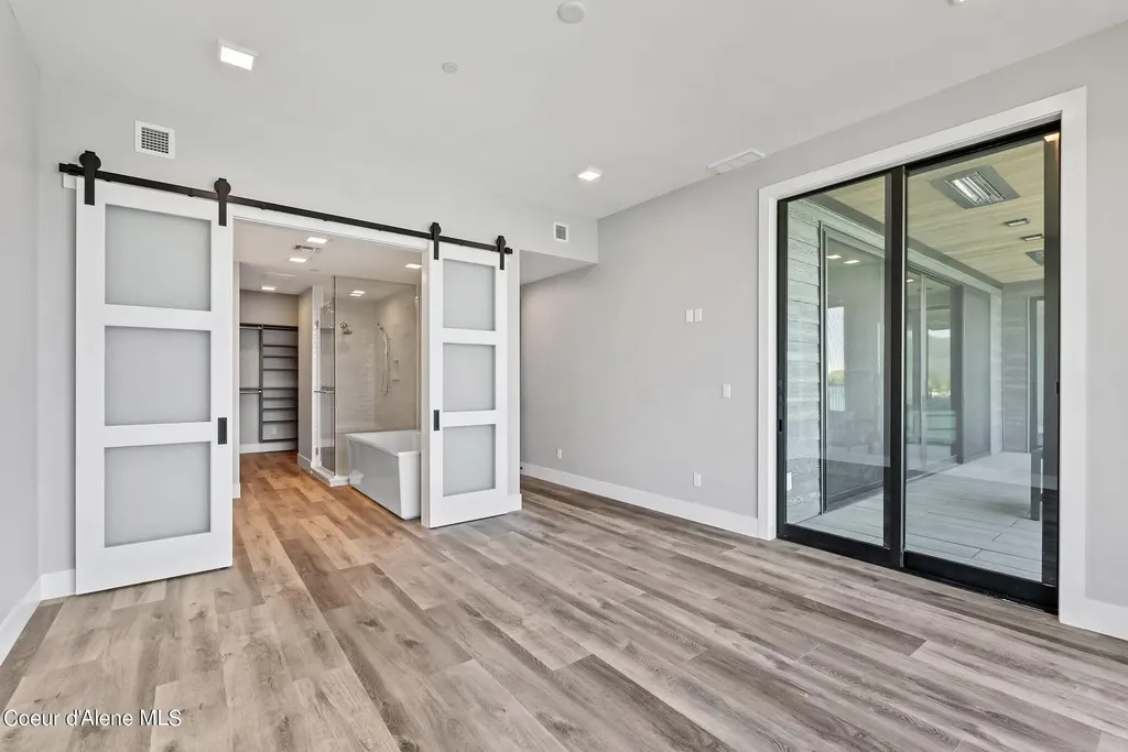 802 Sandpoint Avenue Sandpoint ID 83864