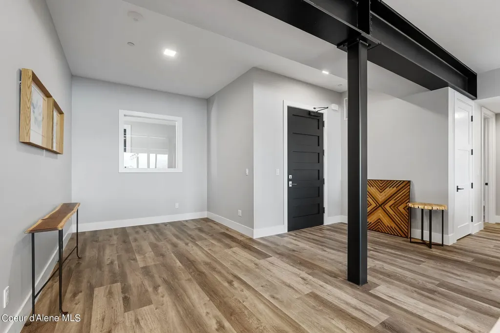802 Sandpoint Avenue Sandpoint ID 83864