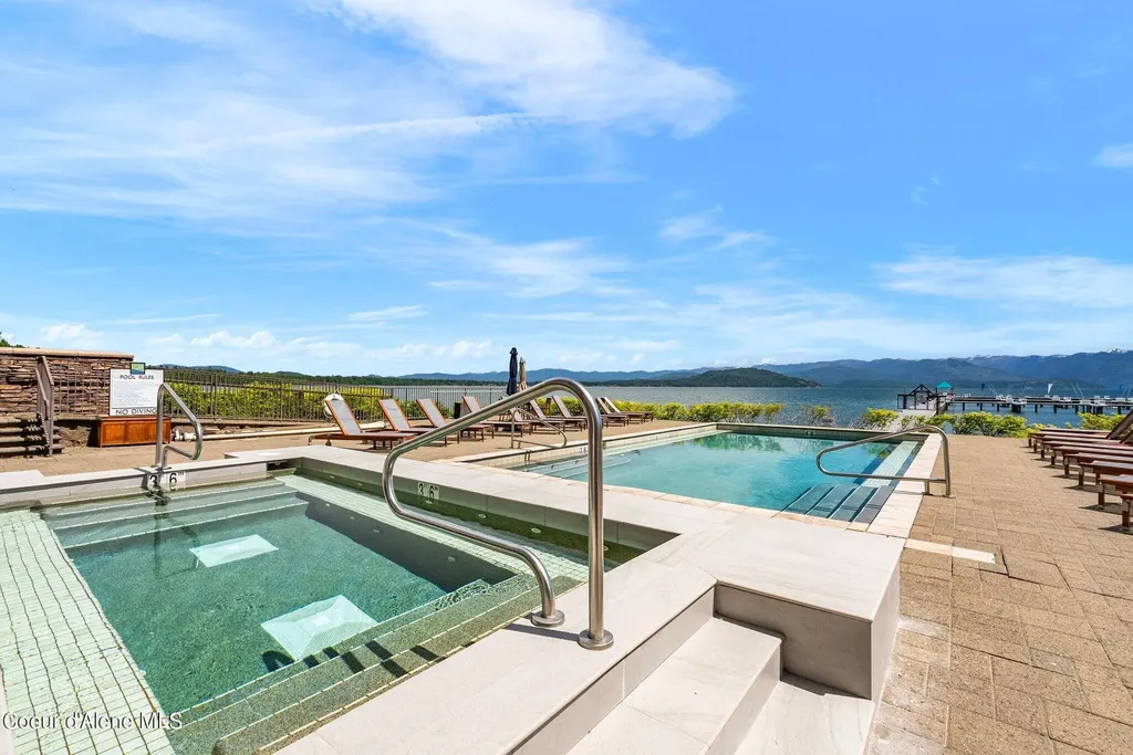 802 Sandpoint Avenue Sandpoint ID 83864