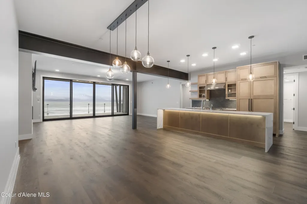 802 Sandpoint Avenue Sandpoint ID 83864