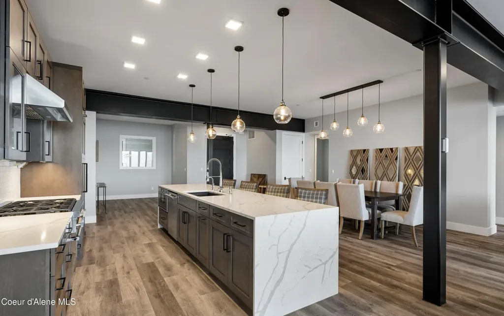 802 Sandpoint Avenue Sandpoint ID 83864