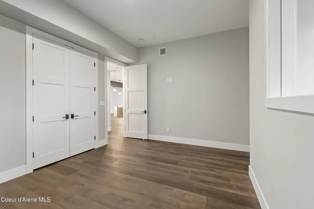 802 Sandpoint Avenue Sandpoint ID 83864