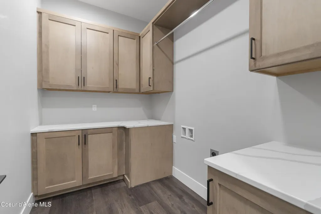 802 Sandpoint Avenue Sandpoint ID 83864
