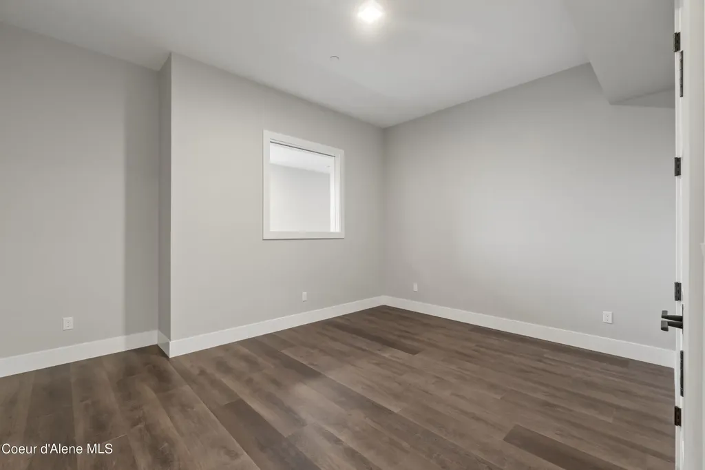 802 Sandpoint Avenue Sandpoint ID 83864