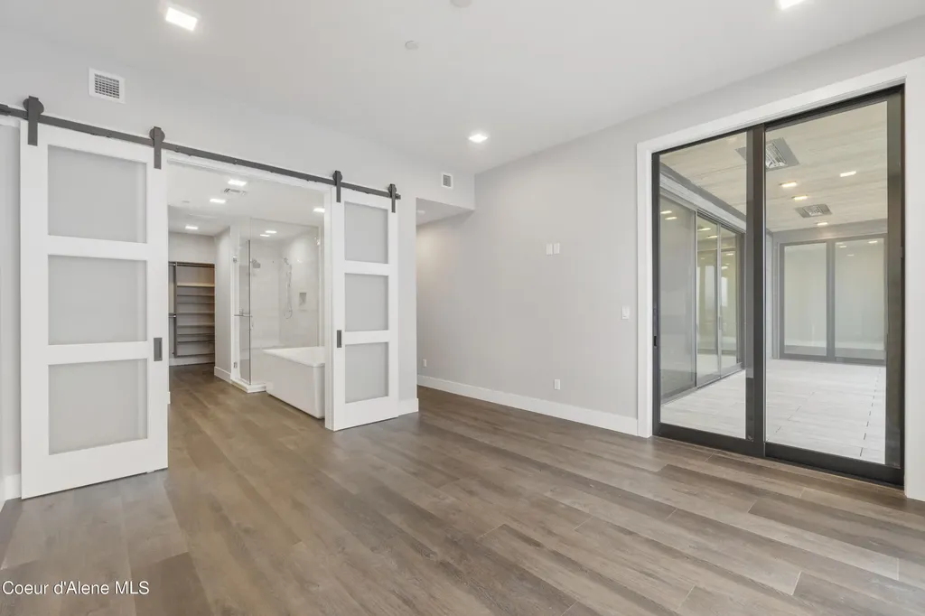 802 Sandpoint Avenue Sandpoint ID 83864