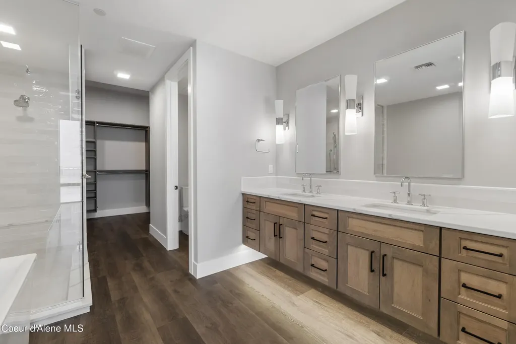 802 Sandpoint Avenue Sandpoint ID 83864
