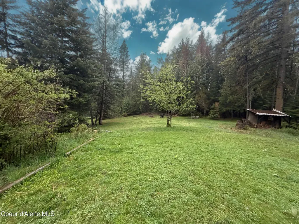 1996 E Lancaster Road Hayden ID 83835