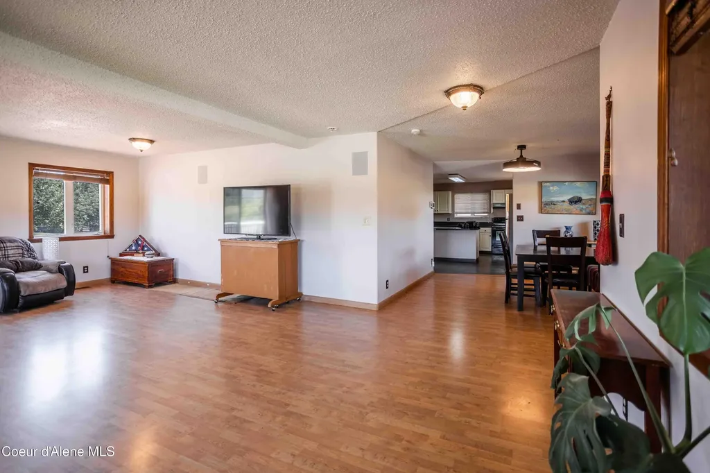 18850 W Elder Road Worley ID 83876