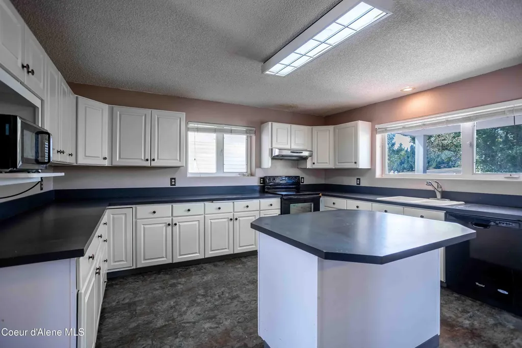 18850 W Elder Road Worley ID 83876