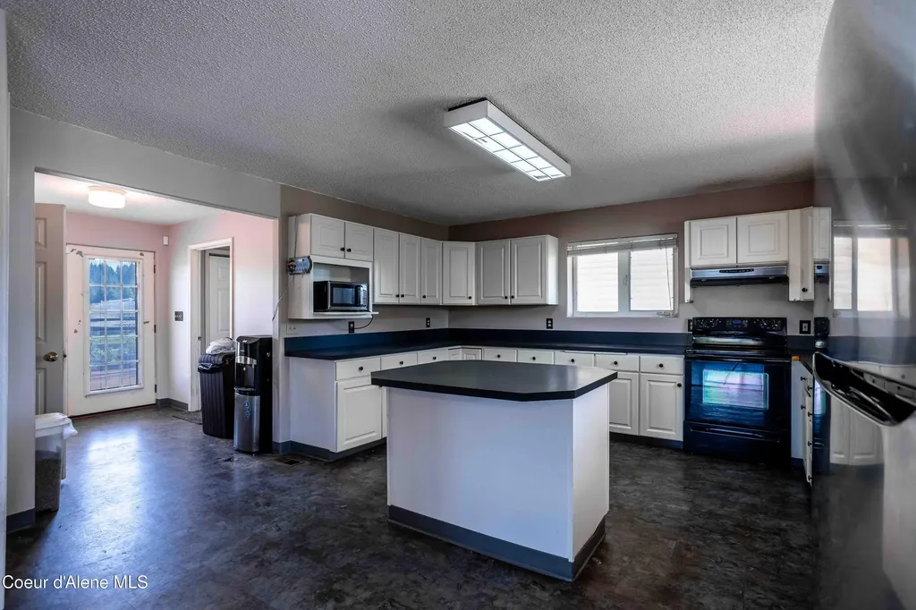 18850 W Elder Road Worley ID 83876