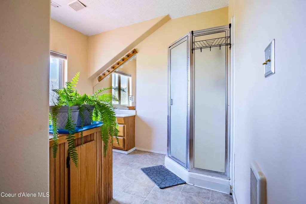 18850 W Elder Road Worley ID 83876