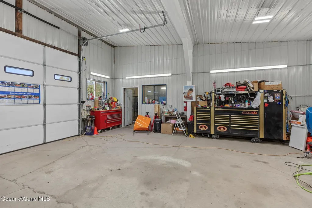 30500 N Old Highway 95 Athol ID 83801