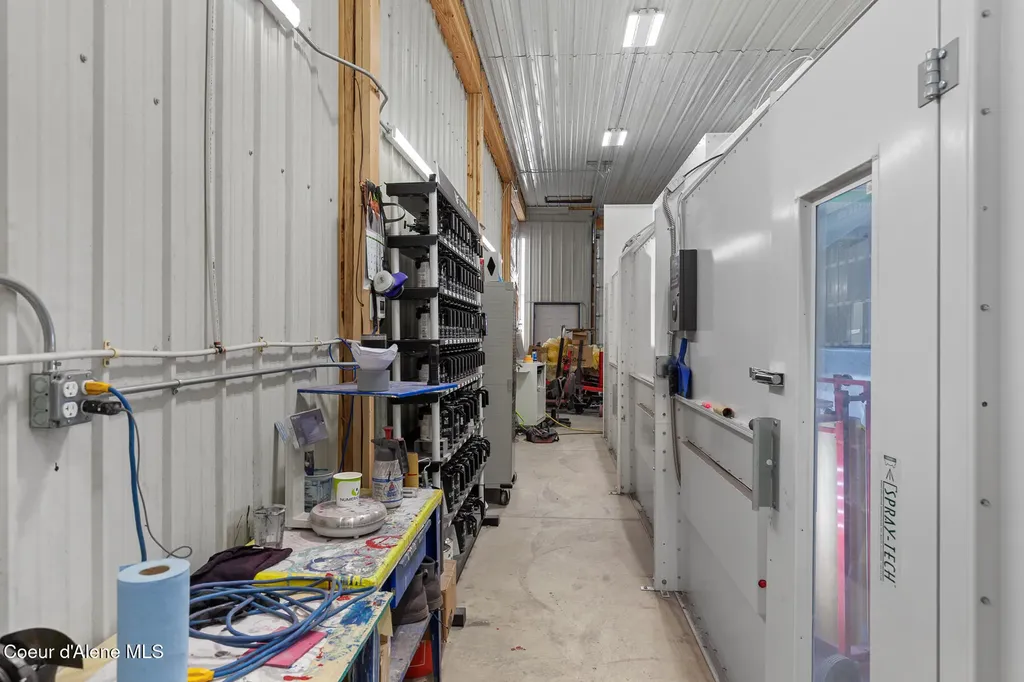 30500 N Old Highway 95 Athol ID 83801