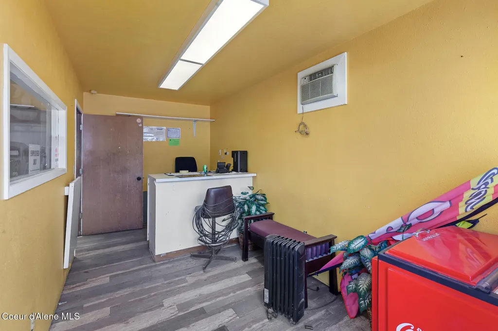 30500 N Old Highway 95 Athol ID 83801