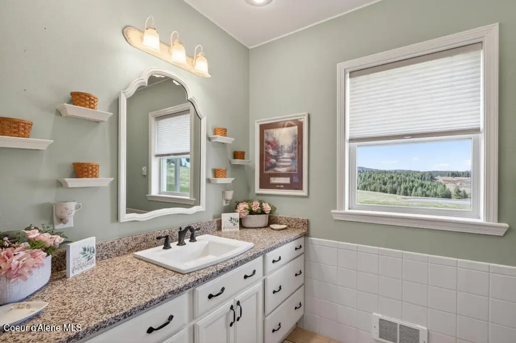 1086 E Rock Creek Road Potlatch ID 83855