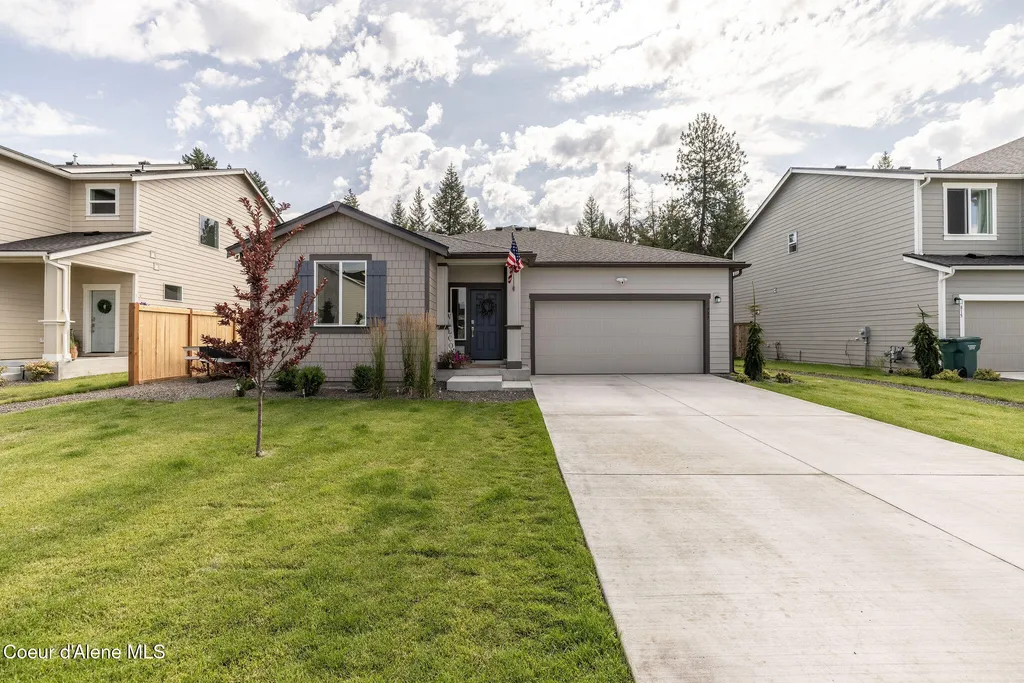 797 E Burdock Loop Hayden ID 83835