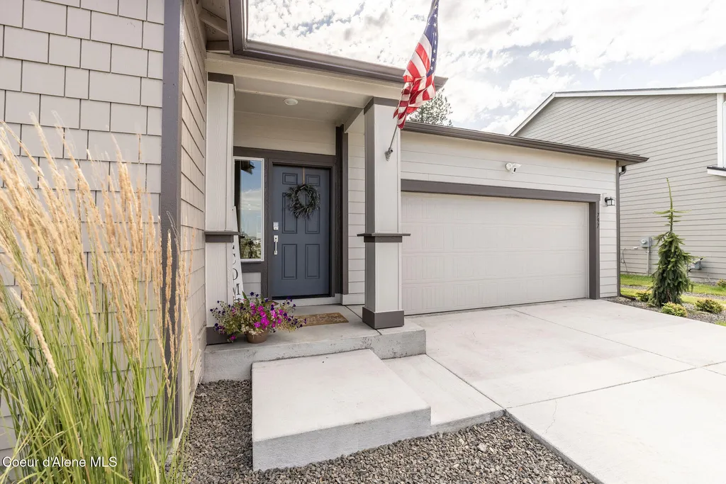 797 E Burdock Loop Hayden ID 83835