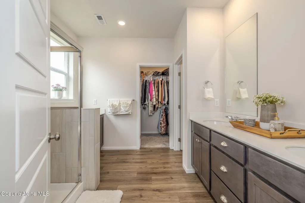 797 E Burdock Loop Hayden ID 83835