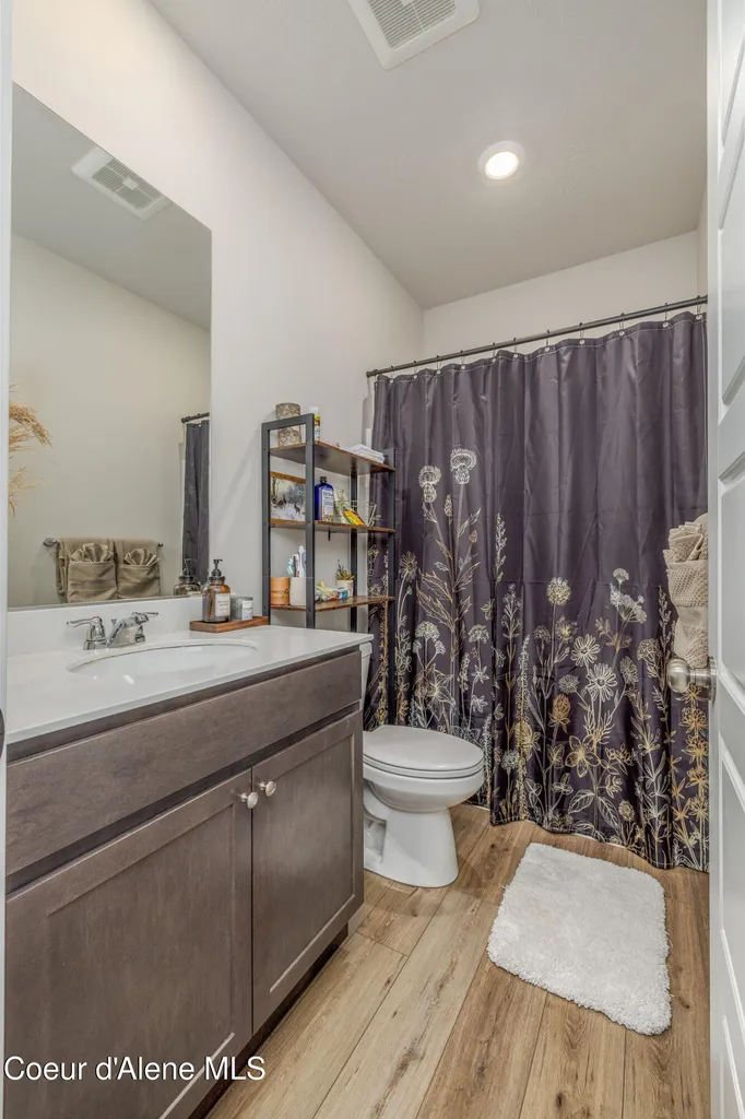 797 E Burdock Loop Hayden ID 83835