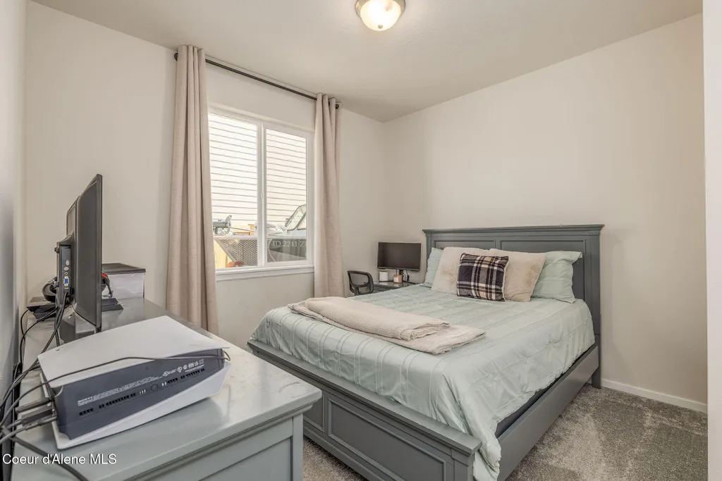797 E Burdock Loop Hayden ID 83835