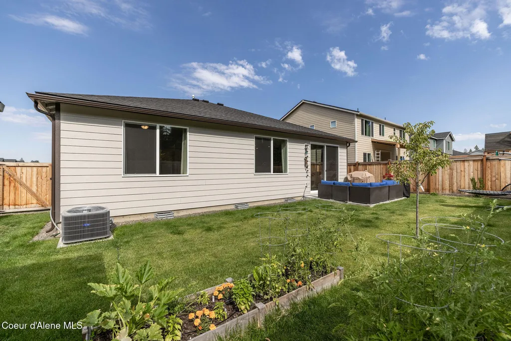797 E Burdock Loop Hayden ID 83835