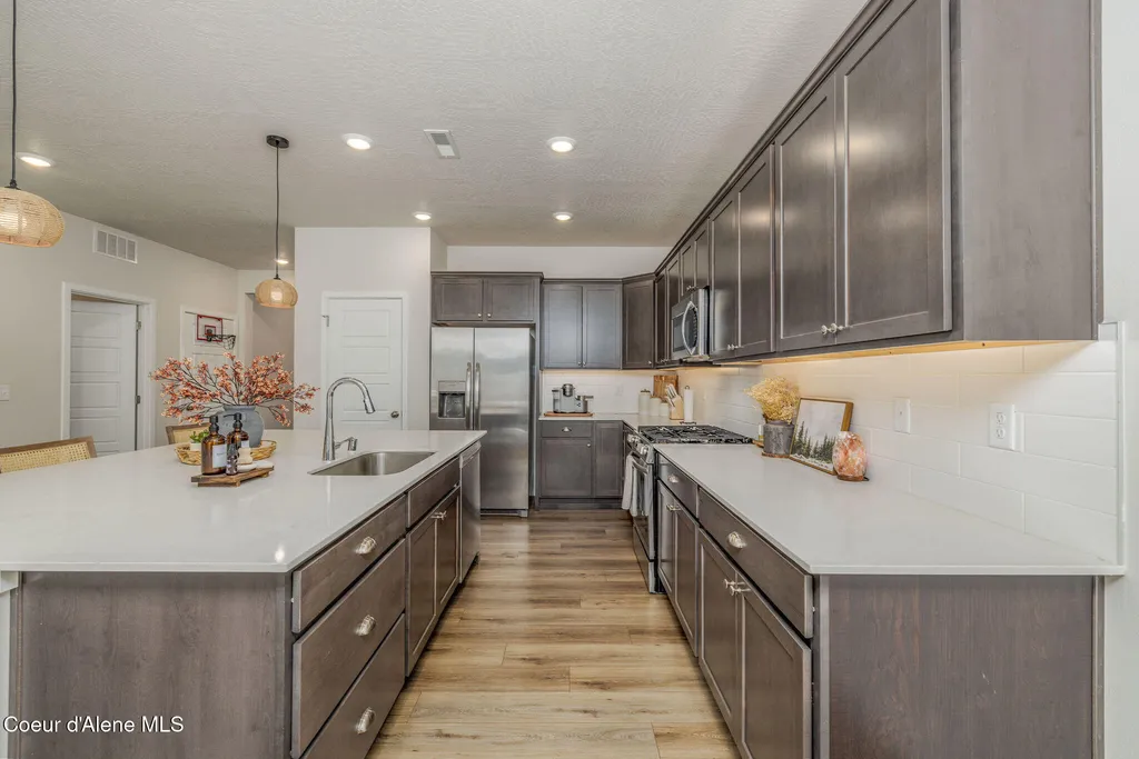 797 E Burdock Loop Hayden ID 83835