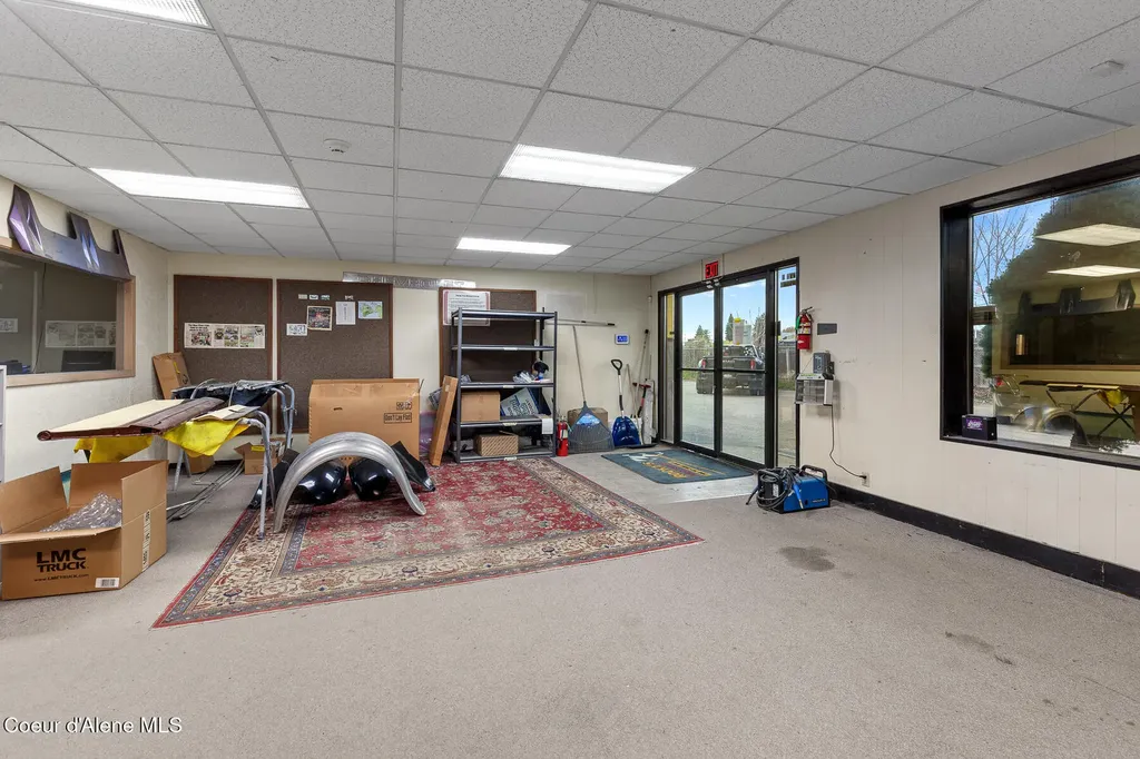256 W Dakota Avenue Hayden ID 83835