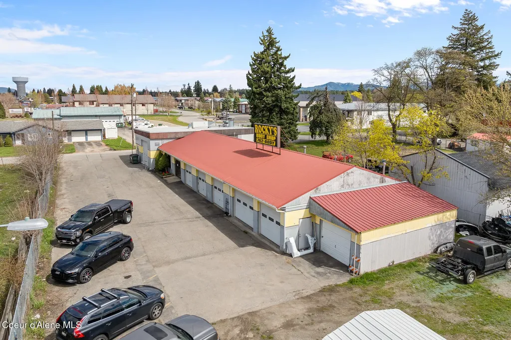 256 W Dakota Avenue Hayden ID 83835