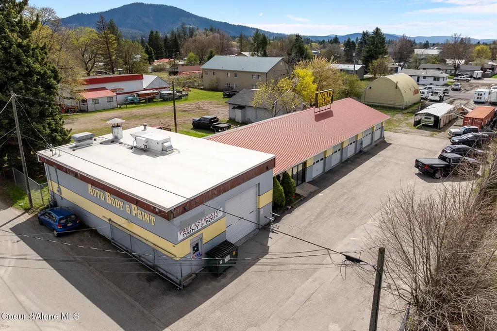 256 W Dakota Avenue Hayden ID 83835