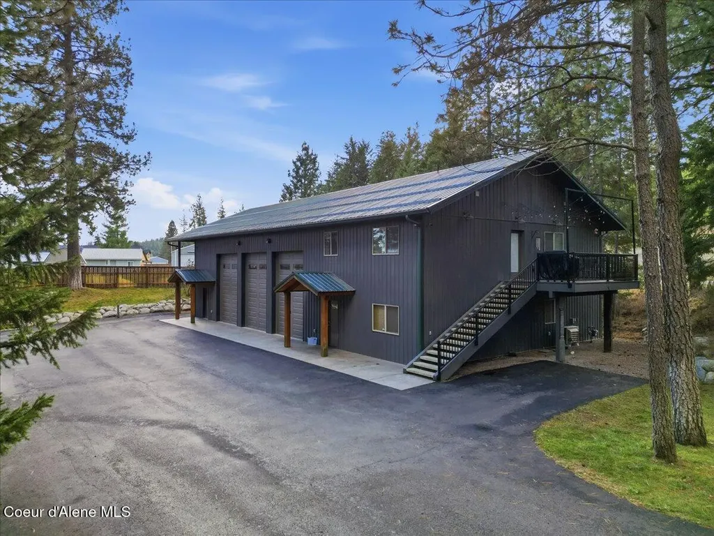 13846 N Hauser Lake Road Hauser ID 83854