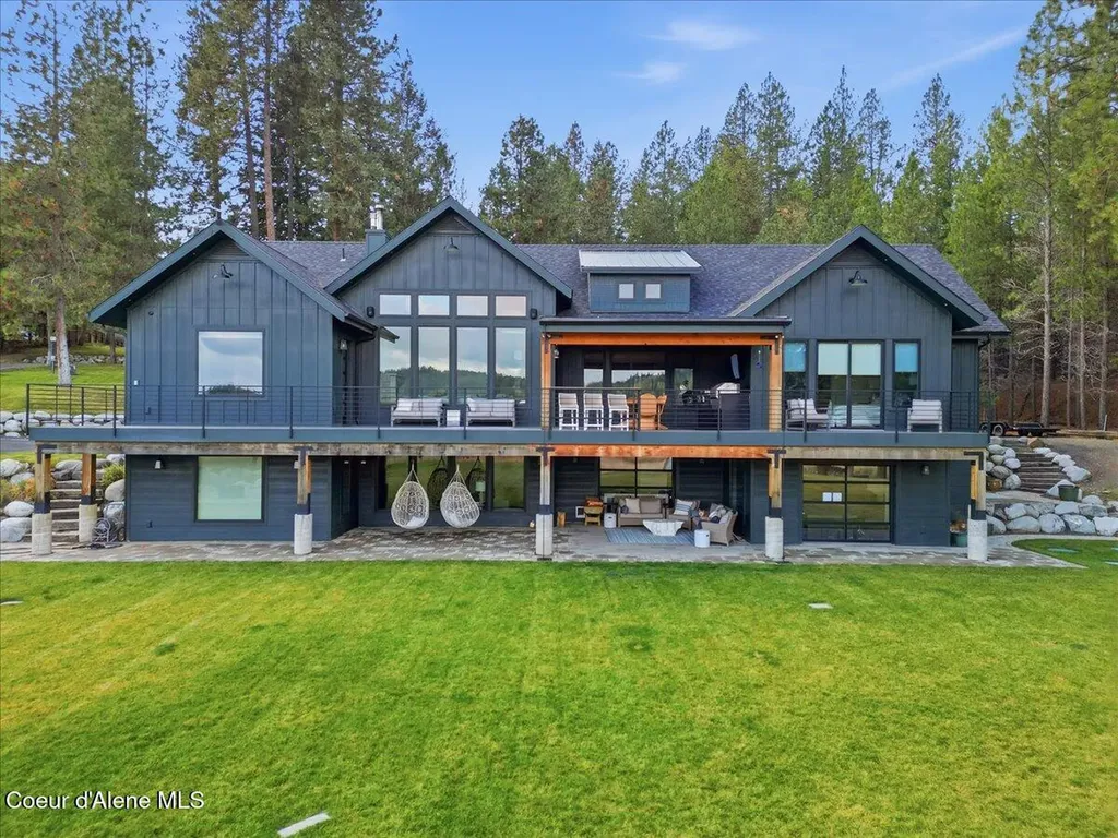 13846 N Hauser Lake Road Hauser ID 83854