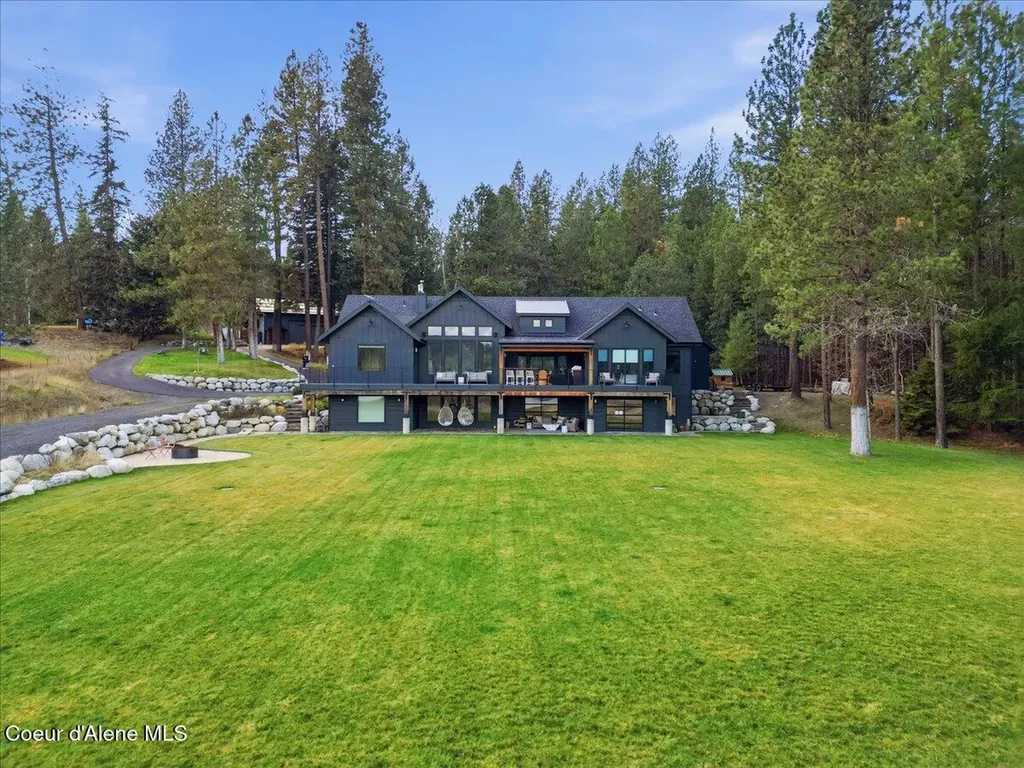 13846 N Hauser Lake Road Hauser ID 83854