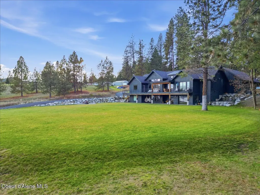 13846 N Hauser Lake Road Hauser ID 83854