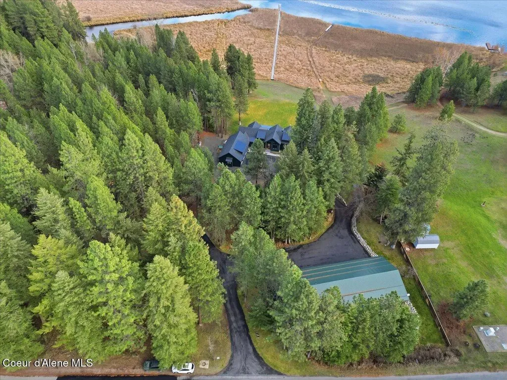 13846 N Hauser Lake Road Hauser ID 83854