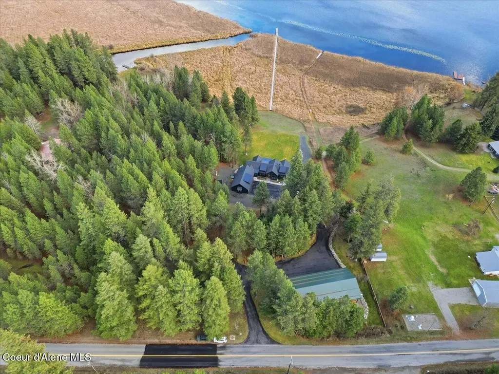 13846 N Hauser Lake Road Hauser ID 83854