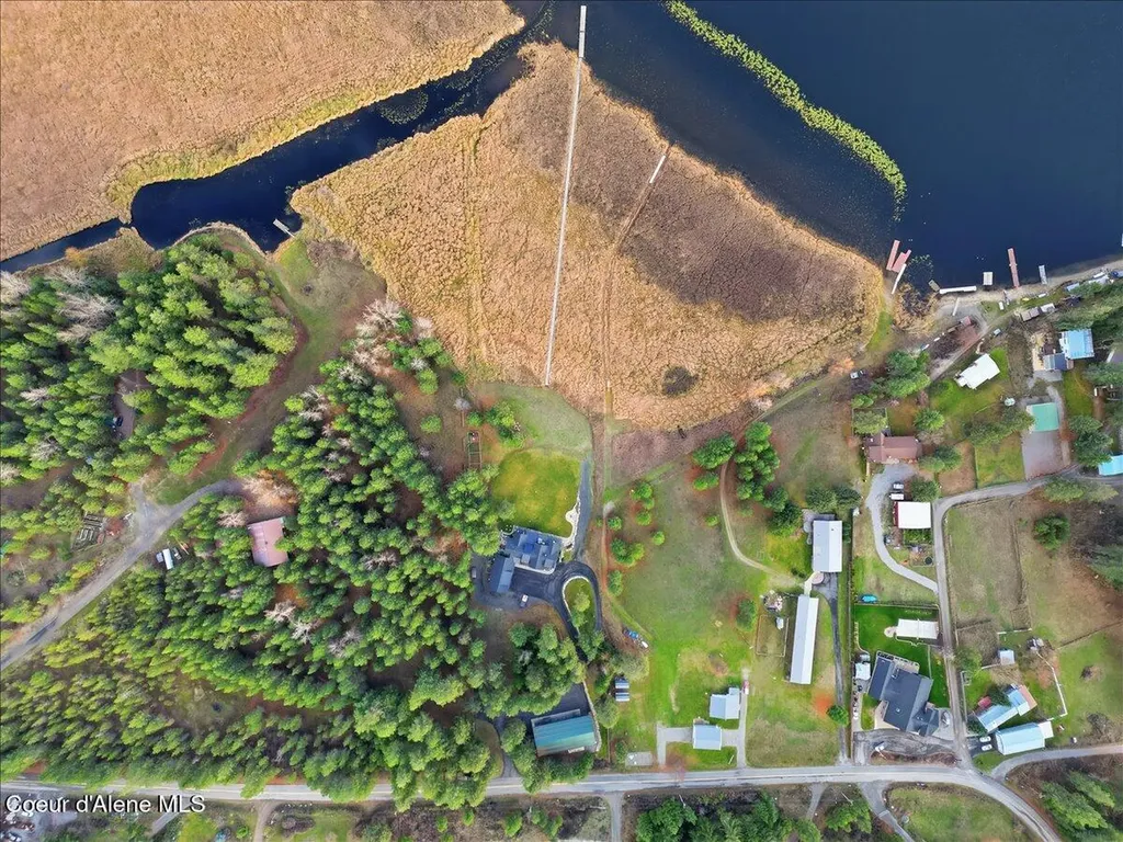 13846 N Hauser Lake Road Hauser ID 83854