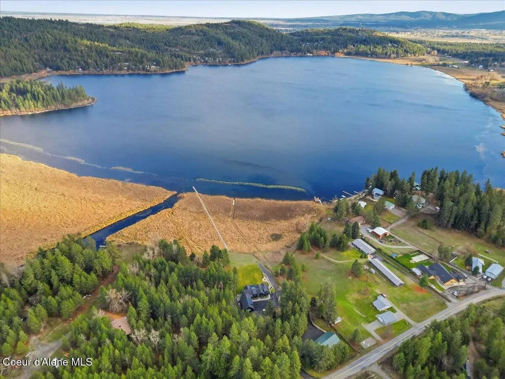 13846 N Hauser Lake Road Hauser ID 83854