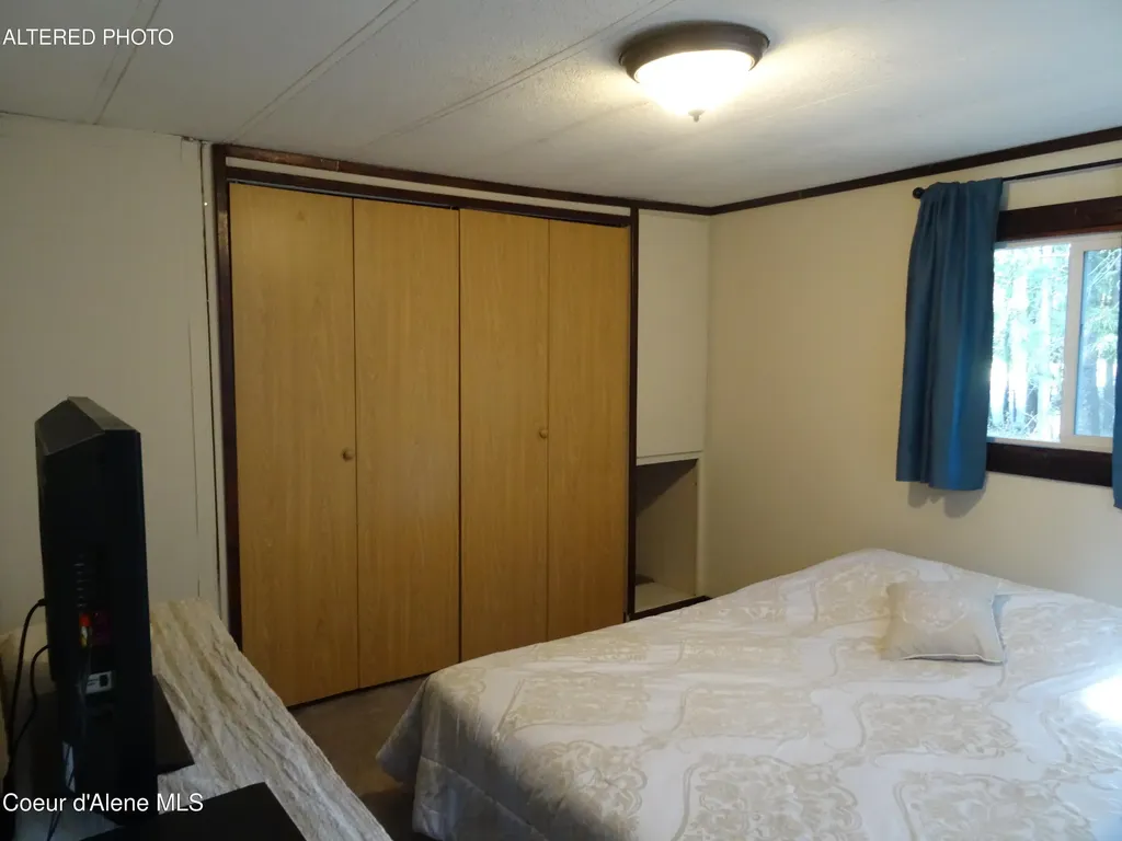 552 Outback Loop Spirit Lake ID 83869