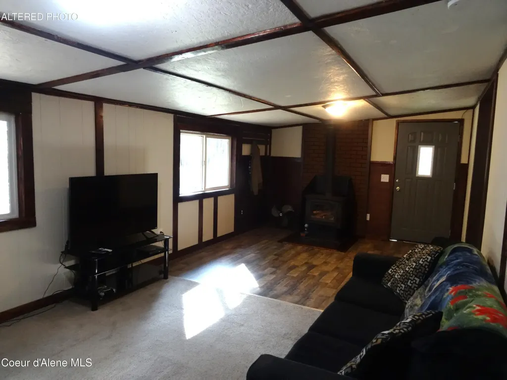 552 Outback Loop Spirit Lake ID 83869