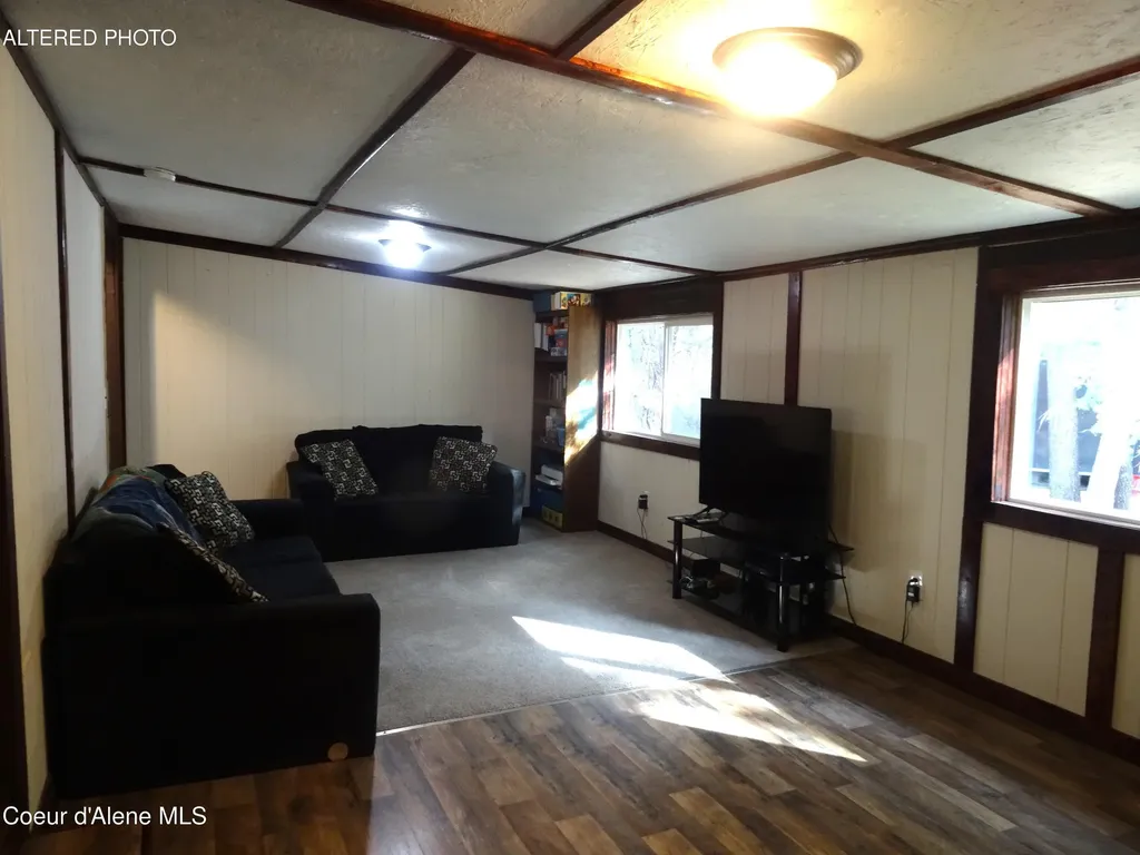552 Outback Loop Spirit Lake ID 83869