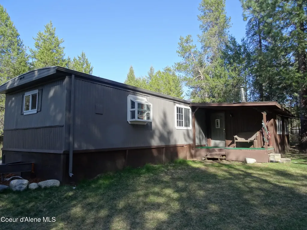 552 Outback Loop Spirit Lake ID 83869