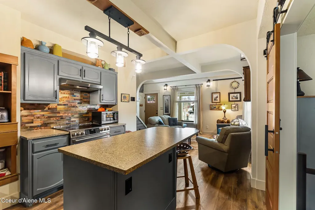 710 Pine Street Sandpoint ID 83864