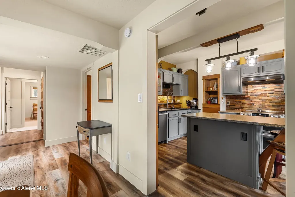 710 Pine Street Sandpoint ID 83864