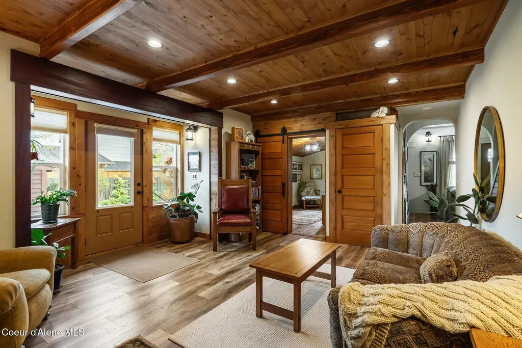 710 Pine Street Sandpoint ID 83864